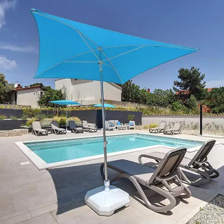 Villa Modern With Pool In Premantura