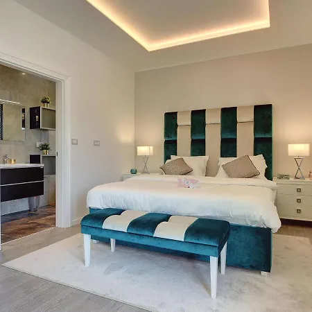 Modern With Pool In Villa